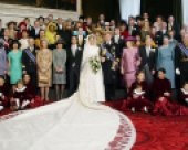 Arşiv görüntüsü: Avrupa'nın kraliyet aileleri, Willem-Alexander'in 2002'deki düğününde hep bir arada. (© picture-alliance / ANP / ANP)